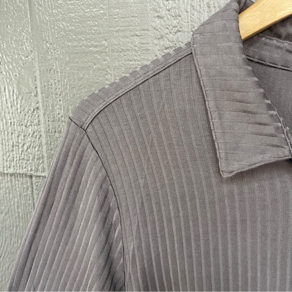 NWT Hello Nite Revolve Gray Ribbed Button Down Long Sleeve Top - Picture 6 of 7
